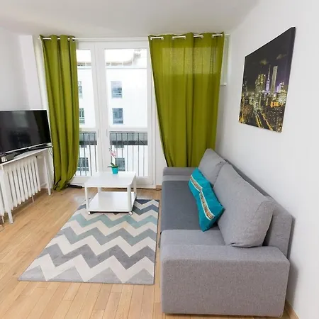 Center Palac Kultury Metro * ורשה